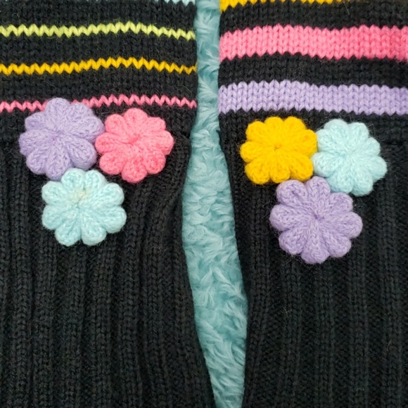 Colorful Gloves - Picture 3 of 4